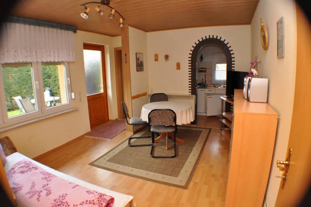 Pension & Campingplatz "Gartenidylle"