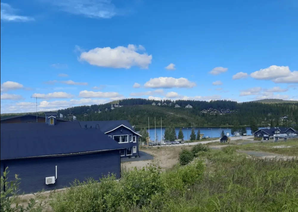 Lake Igloo Ukkohalla