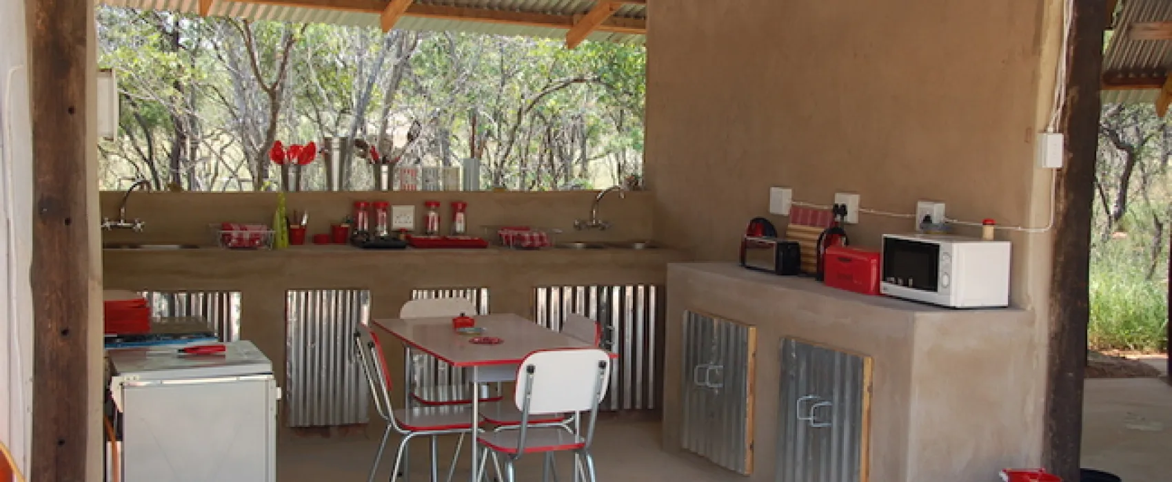 Lady Africa Bush Lodge