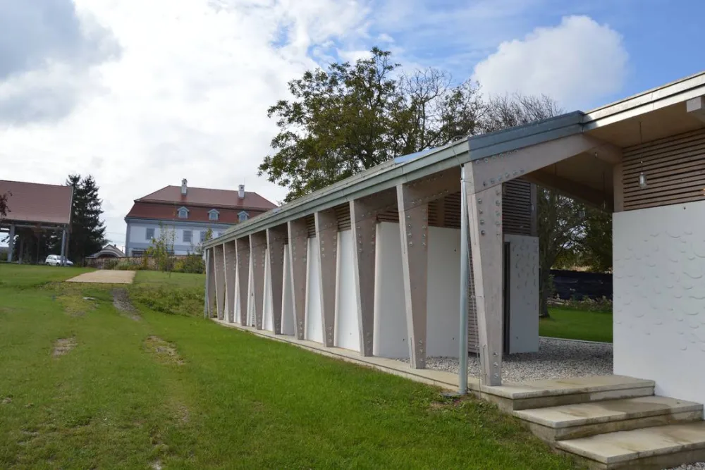 Bagolyvár Fogadó & Bakonyi Camping