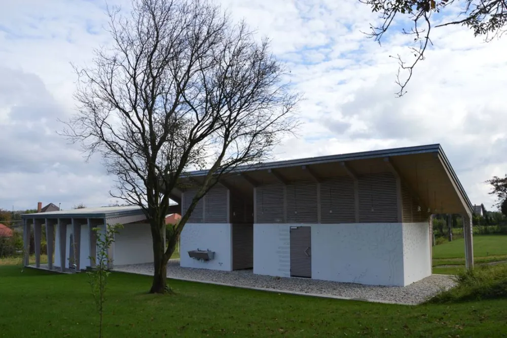 Bagolyvár Fogadó & Bakonyi Camping