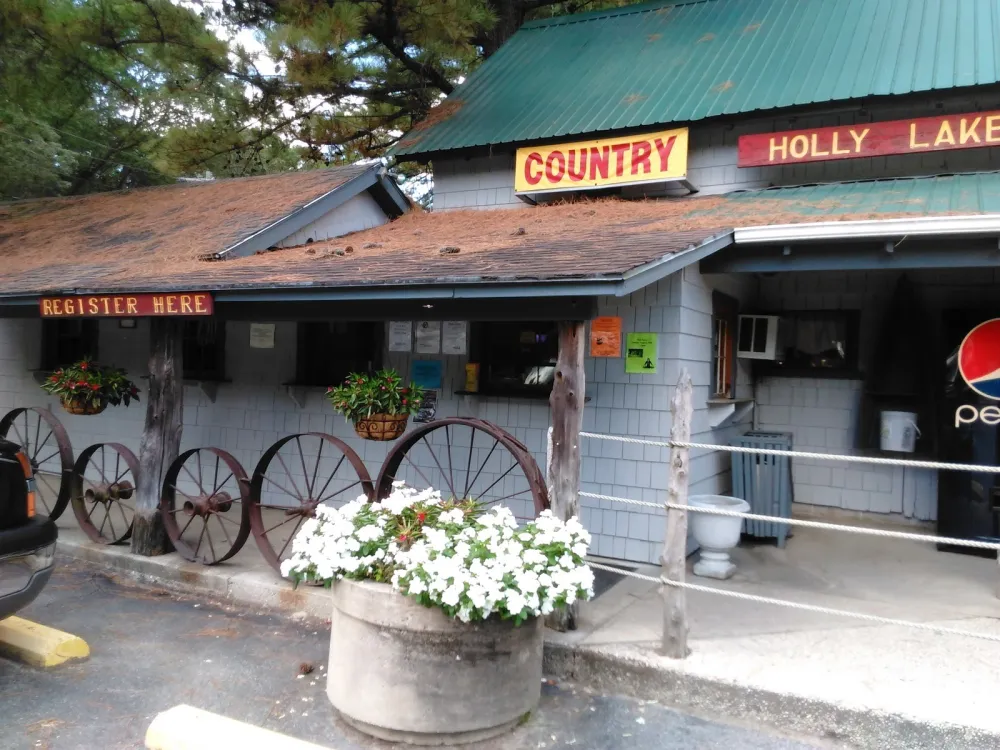 Holly Lake Campsites