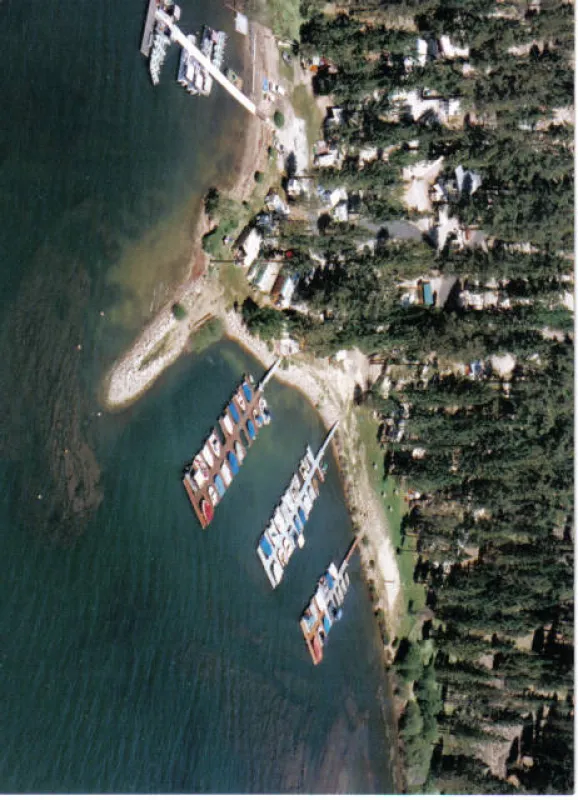 Holloway's Marina & RV Park