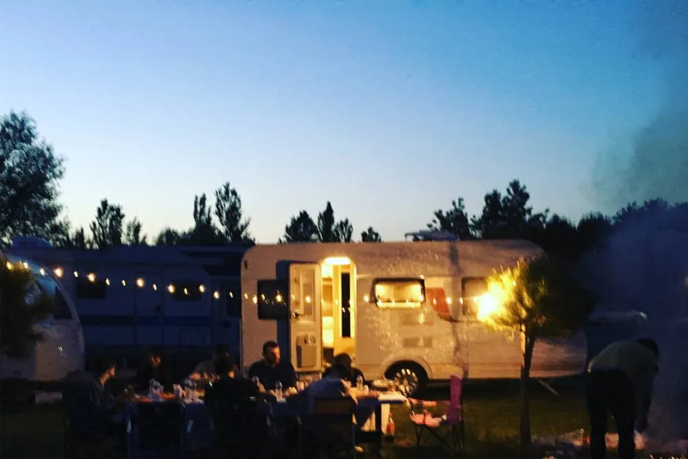 İstanbul Camper Village / İstanbul Karavan Köyü