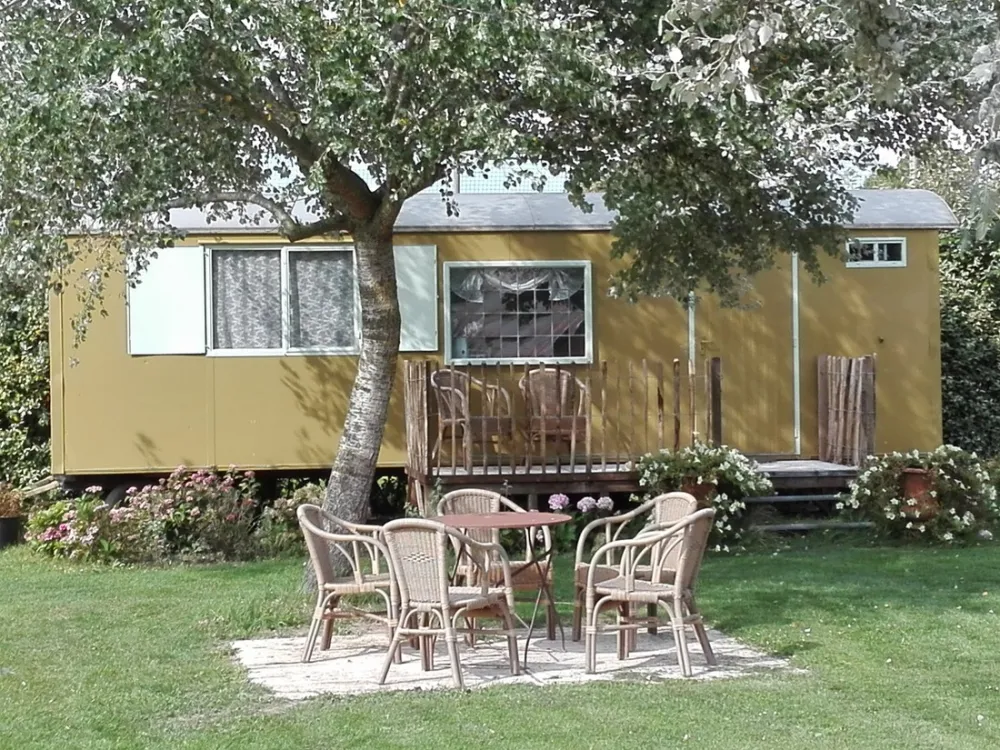 Pipowagencamping Het Houten Huis