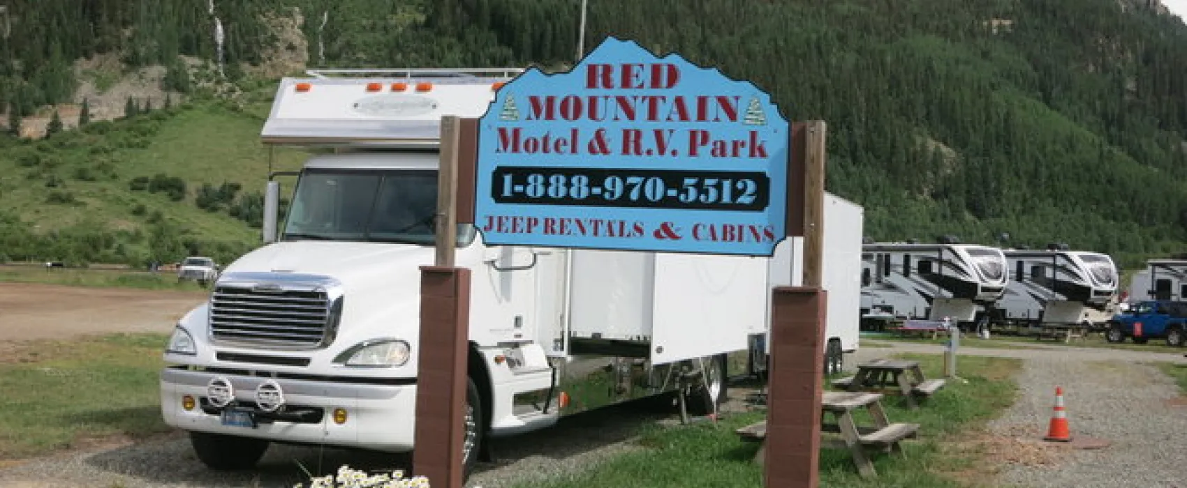 Red Mountain Motel & RV Park