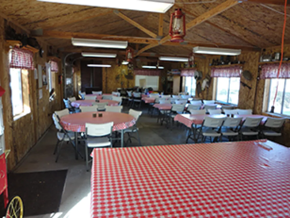 Mogote Meadow Cabins &RV Park