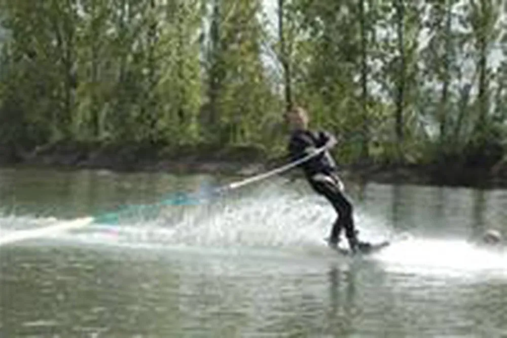 Camping Plan D'eau Des Terres Rouges