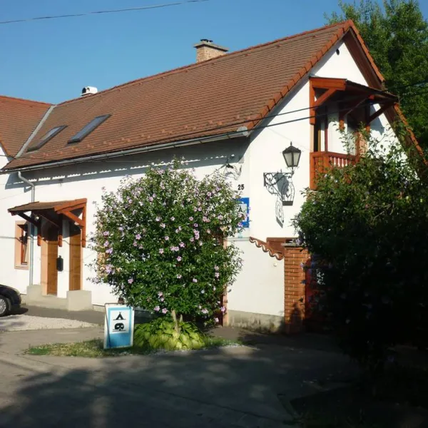 MARGARÉTA-BIA GUEST HOUSE & CAMPING NEAR BUDAPEST