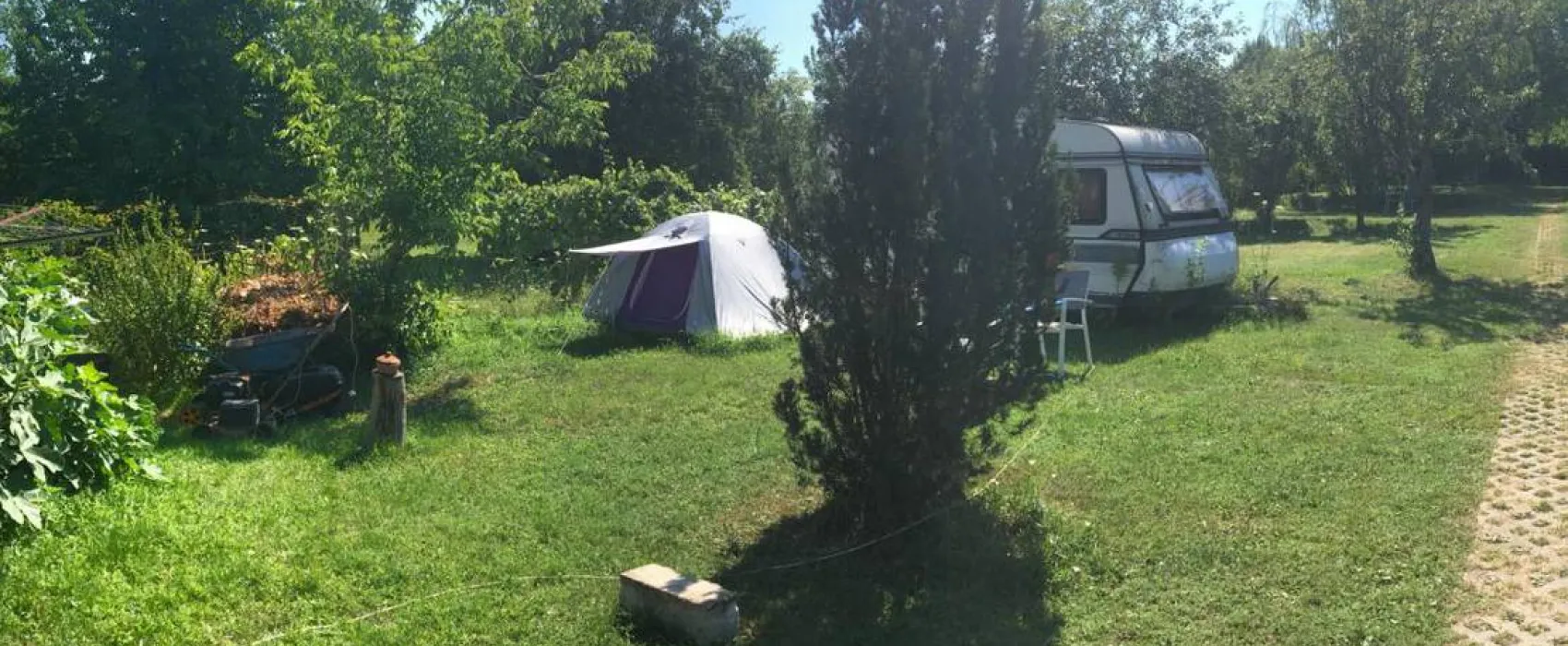 MARGARÉTA-BIA GUEST HOUSE & CAMPING NEAR BUDAPEST