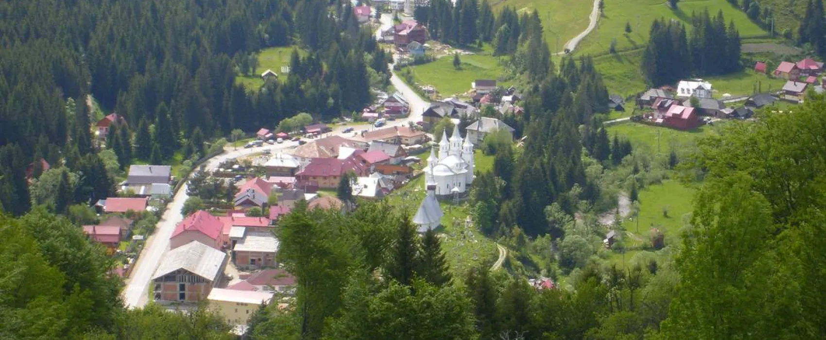 Im Westkarpaten-Naturpark, am Ariesch-Fluß.