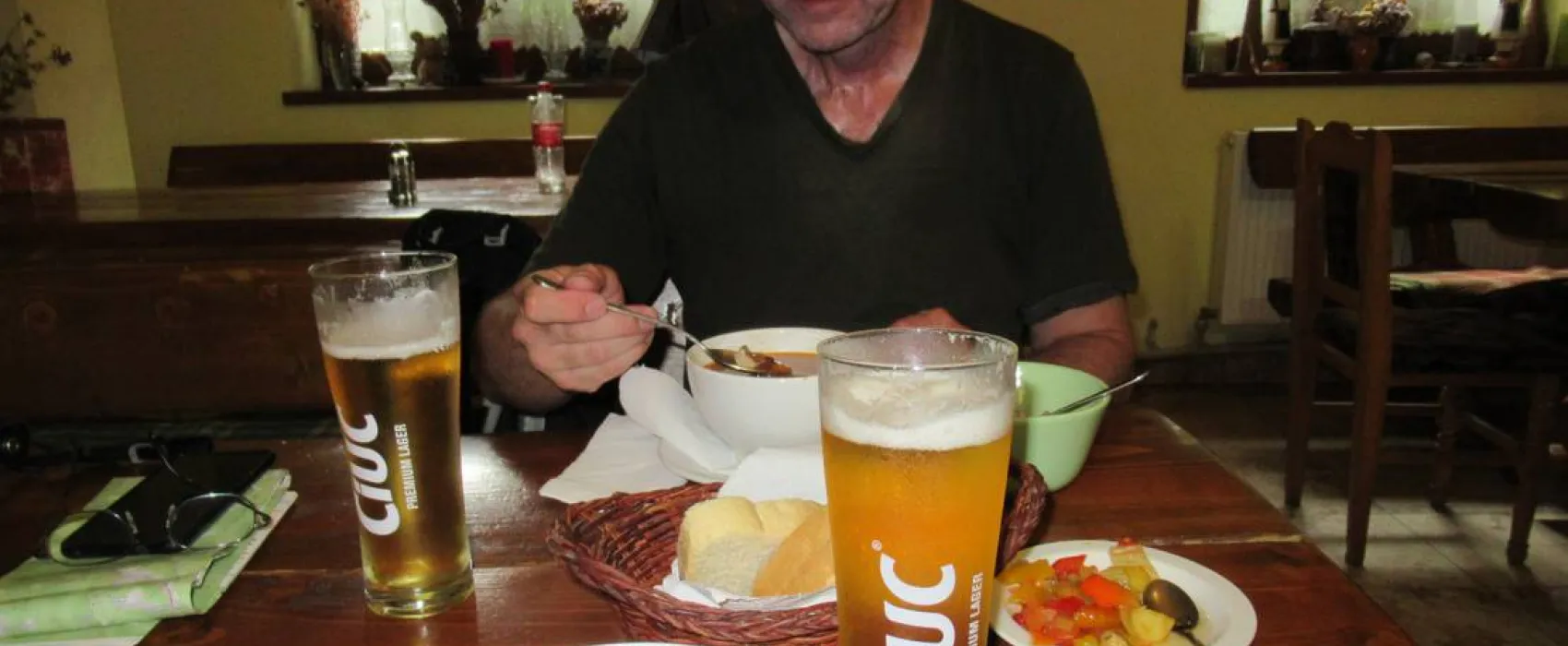 Im Westkarpaten-Naturpark, am Ariesch-Fluß.