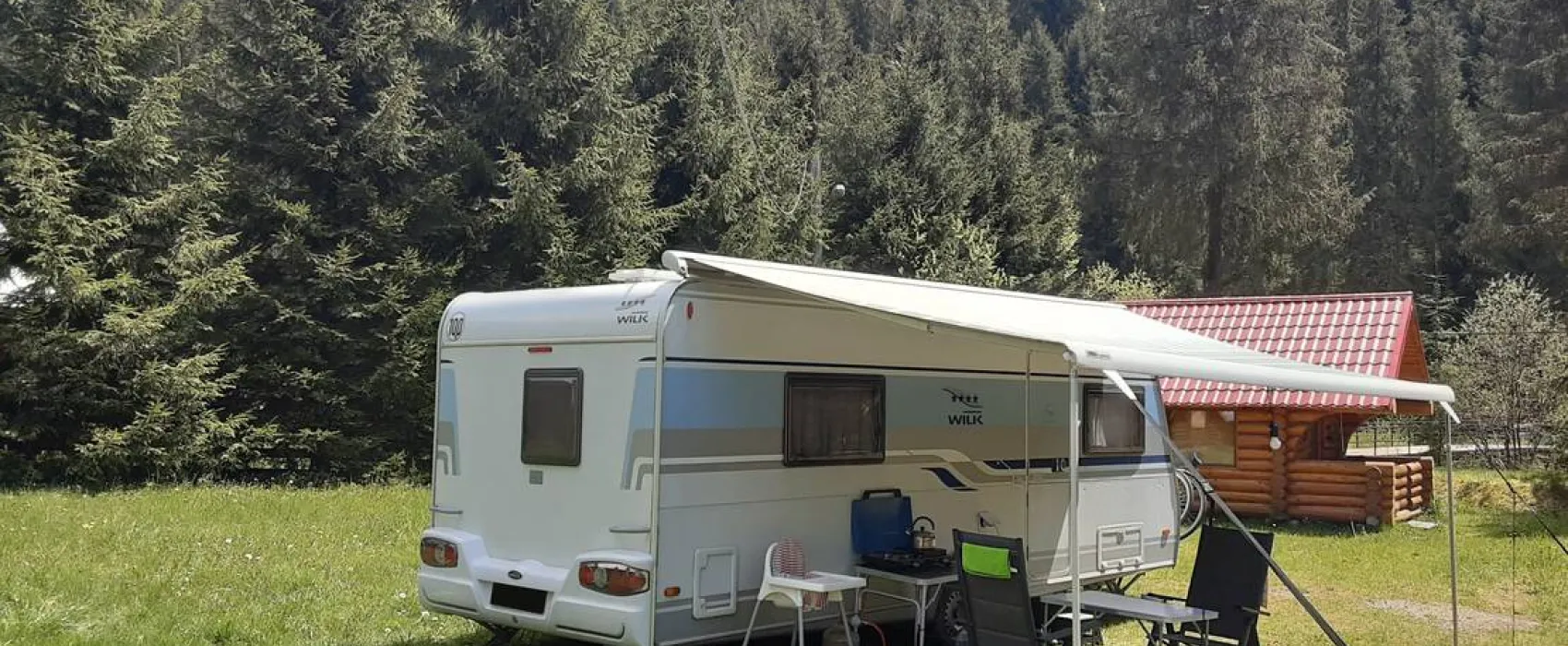 Im Westkarpaten-Naturpark, am Ariesch-Fluß.