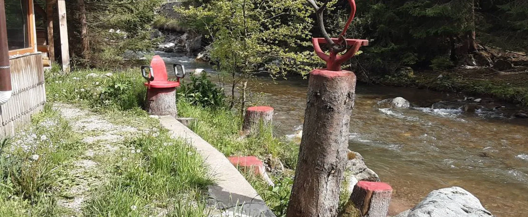 Im Westkarpaten-Naturpark, am Ariesch-Fluß.