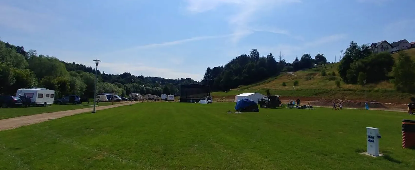 Nasza-Dolina.pl CAMPING Kamping Pole namiotowe