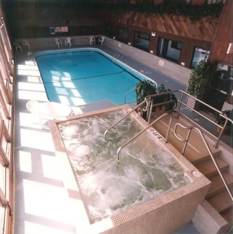 Indian Hills Inn and RV Park