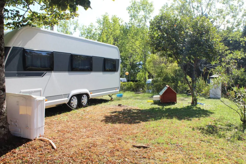 Aldea Guntin- Camping Cañiza