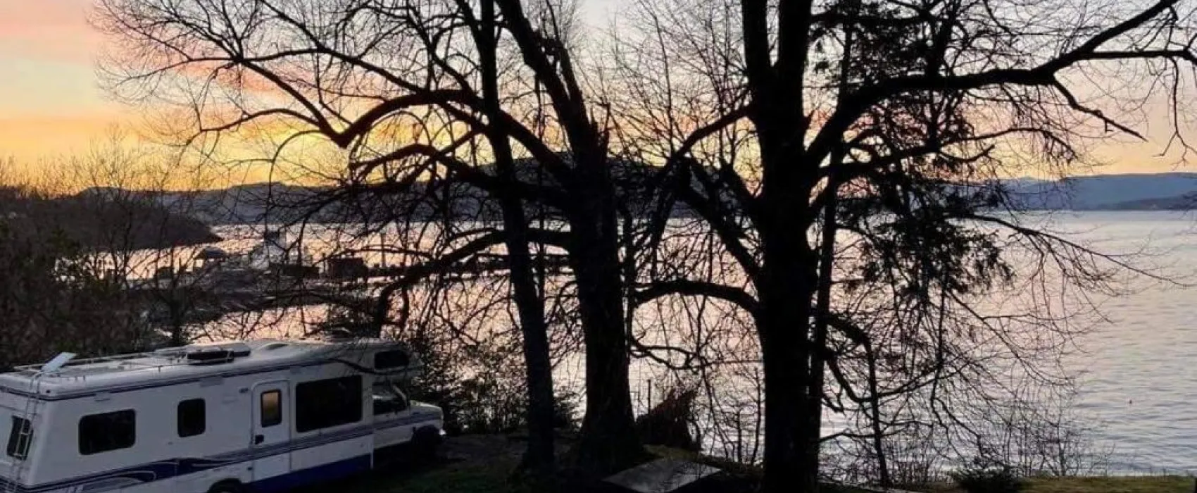 Hjelmeland Hostel & Camping