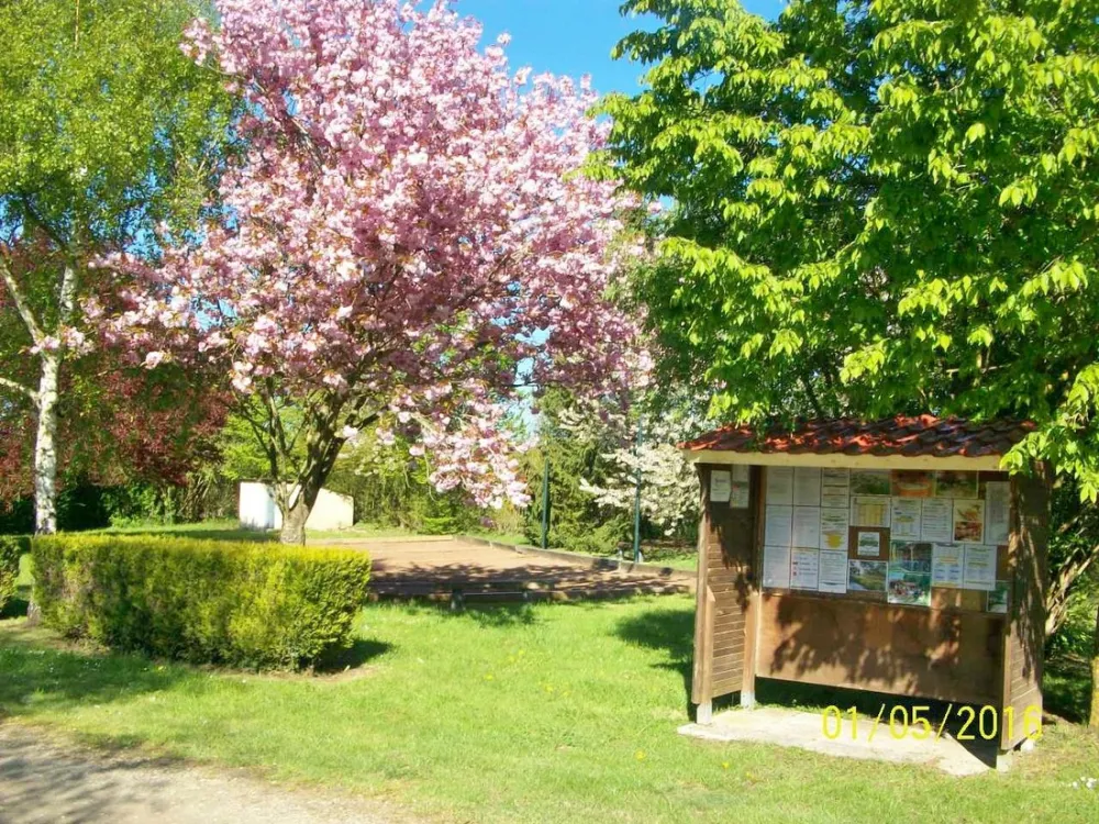 Le Pont Rouge et Les Vignes