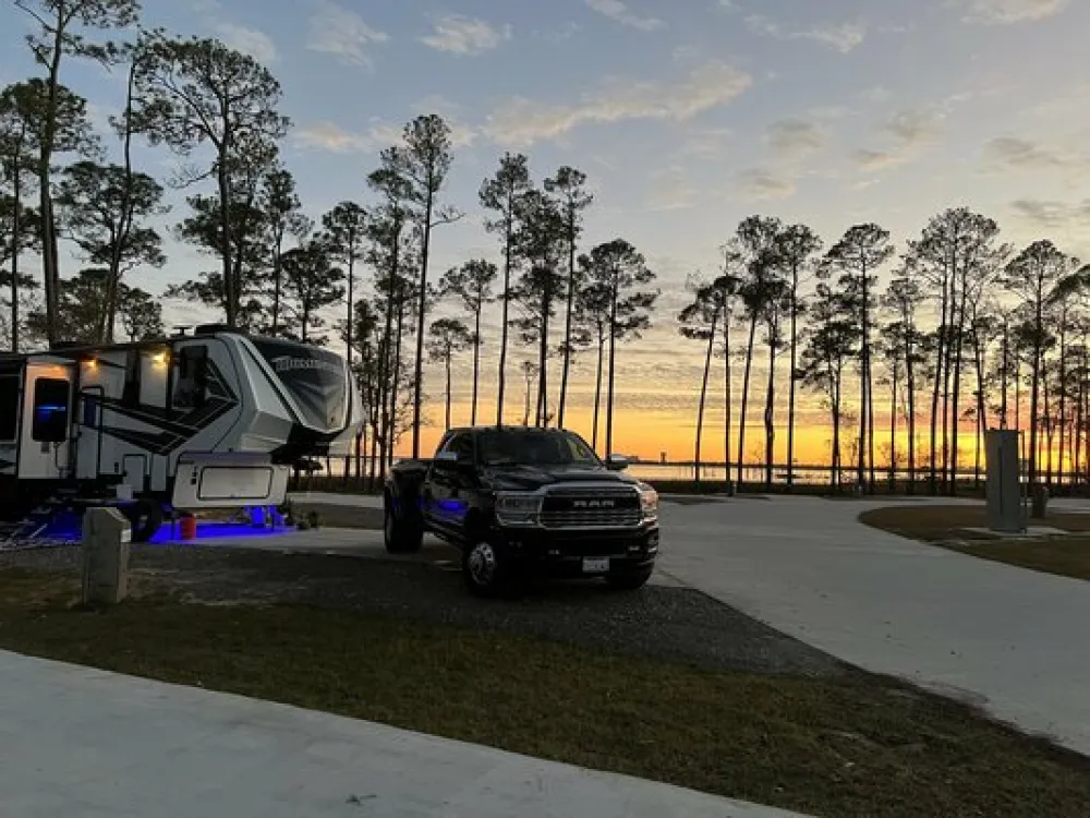 Gulfport Lake RV Resort & Marina