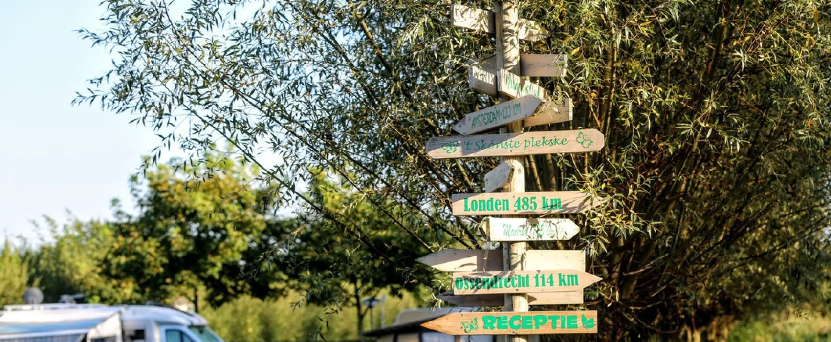 en Camperplaats 't Skônste Plekske (Minicamping)