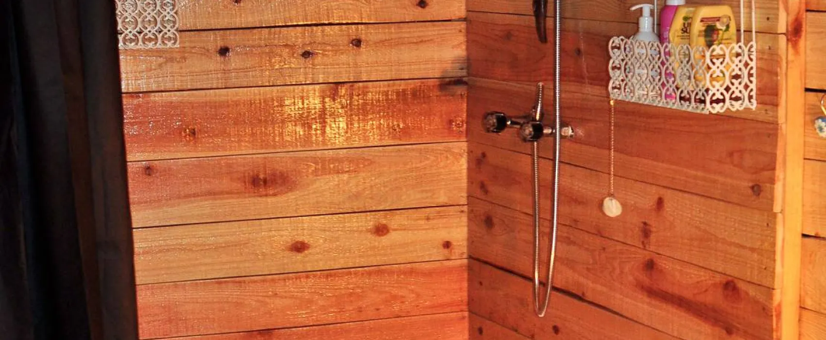 AbbyVille - Romantic Eco Camp