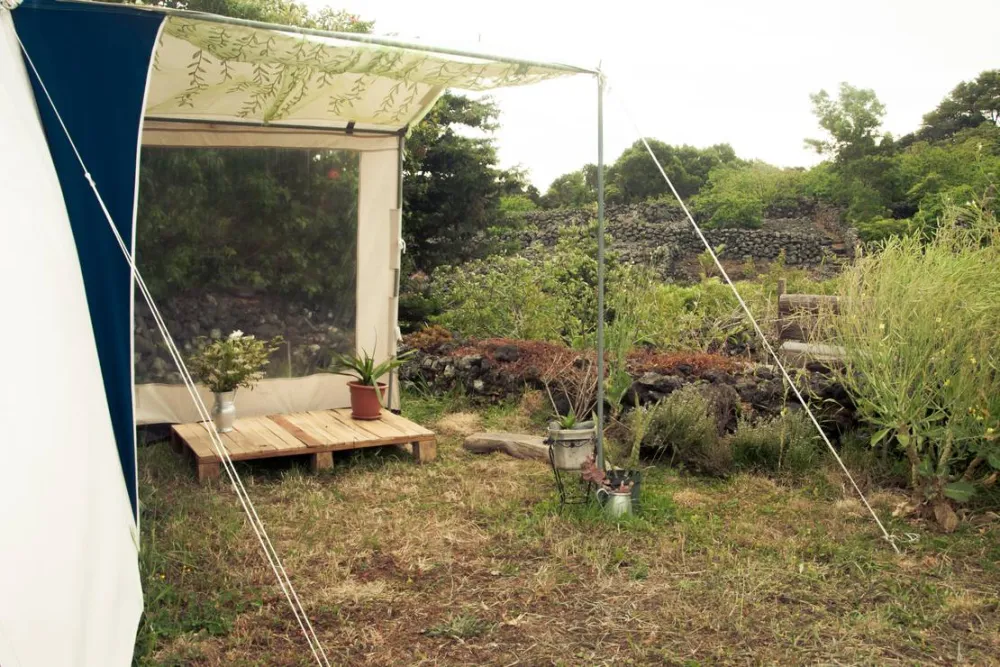 AbbyVille - Romantic Eco Camp