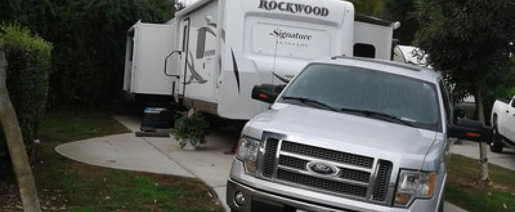 The Lakes RV & Golf Resort