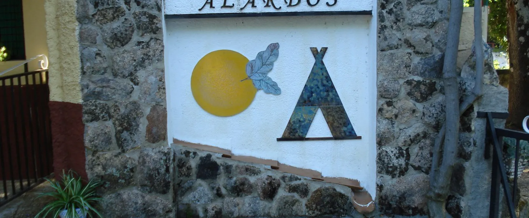 Alardos