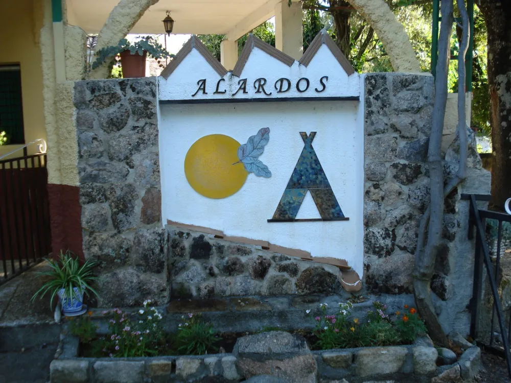 Alardos