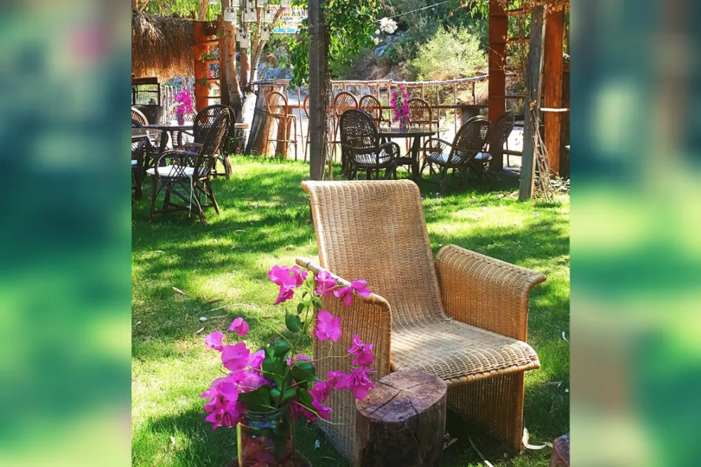 Secret Paradise Camping & Restaurant