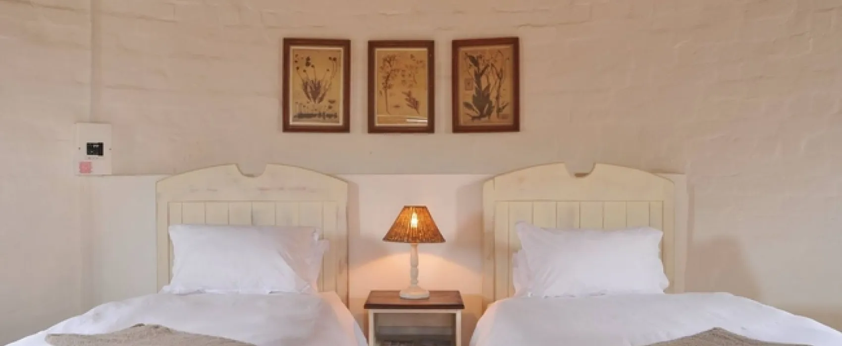 Opstal Camp Rondawels