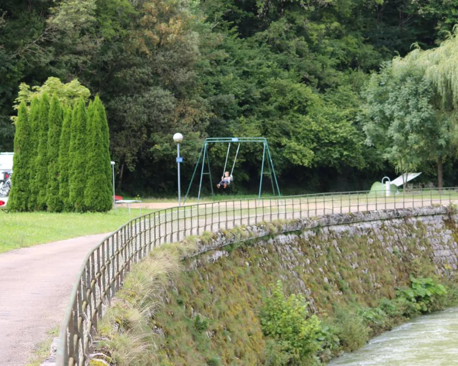 Camping Municipal in France - Spottocamp - Spottocamp