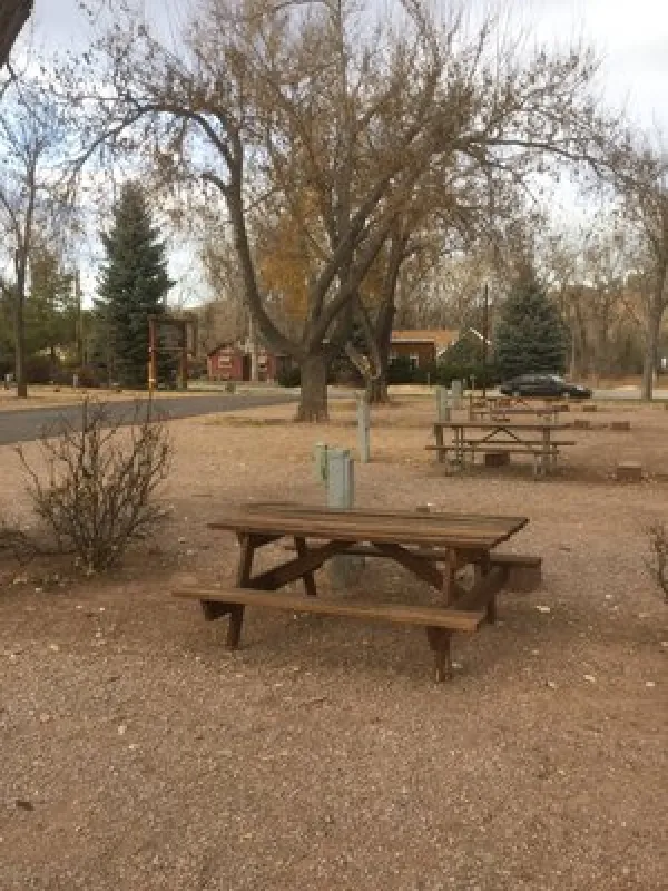 Lake Park Campground