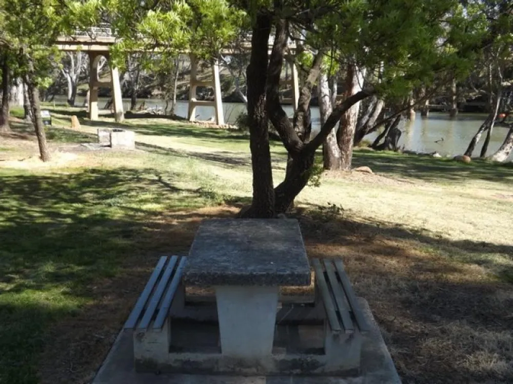 Laanecoorie River Reserve Campground