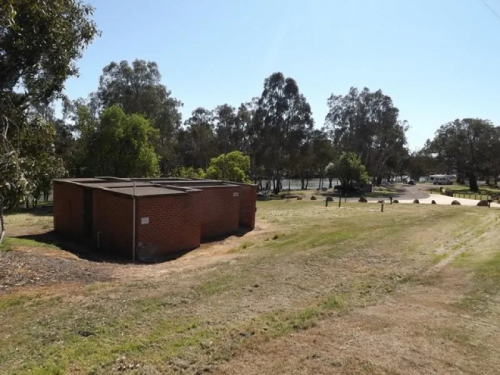 Laanecoorie River Reserve Campground