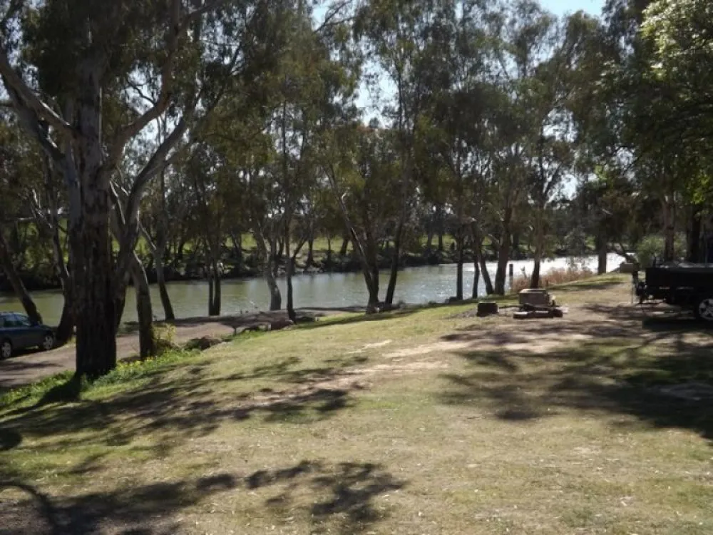 Laanecoorie River Reserve Campground