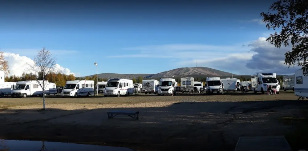 Ylläksen Ykkös Caravan