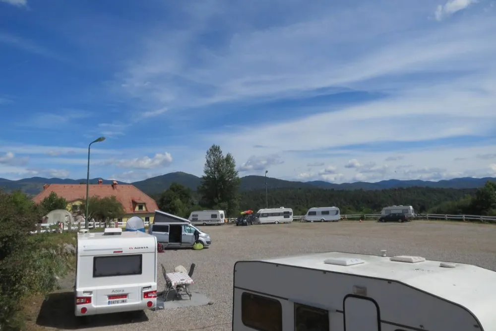Camping Plana & Bar 66