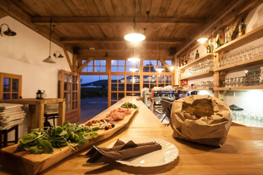 Camping Plana & Bar 66