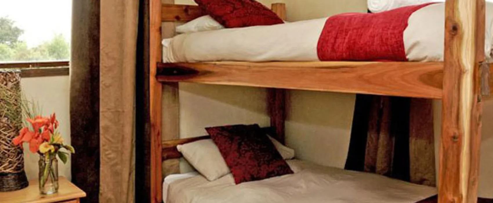 Tube n Axe Backpackers Lodge