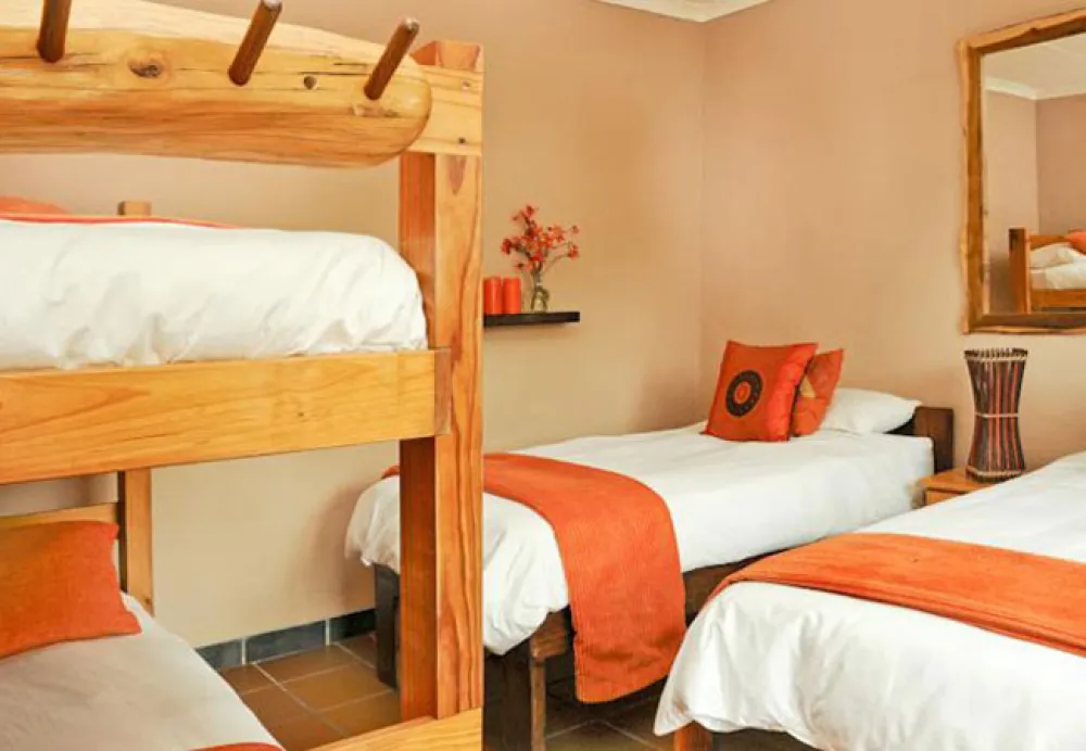 Tube n Axe Backpackers Lodge