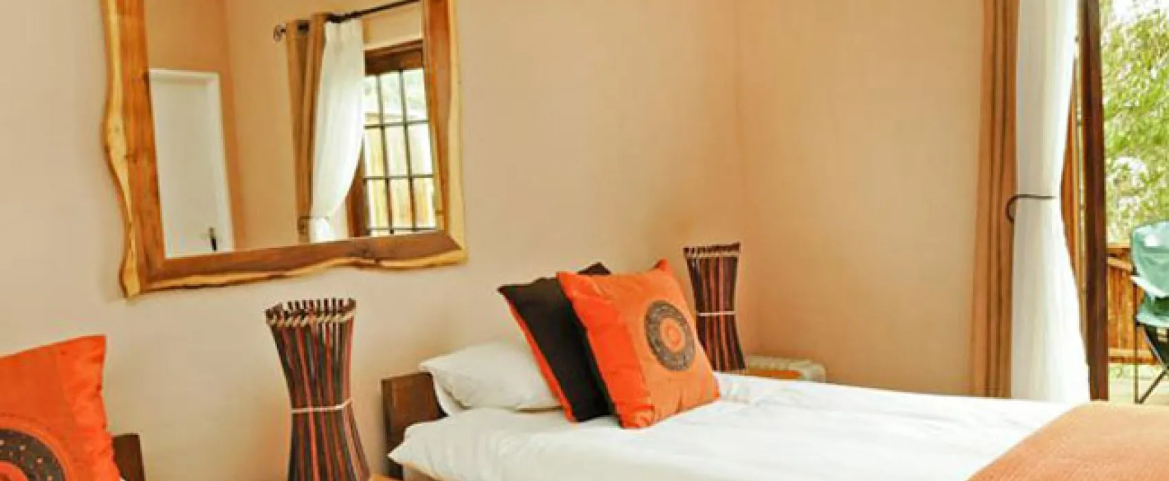 Tube n Axe Backpackers Lodge