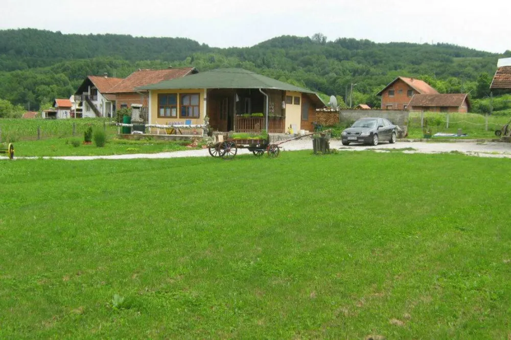 Kamp na Uni "Babić"