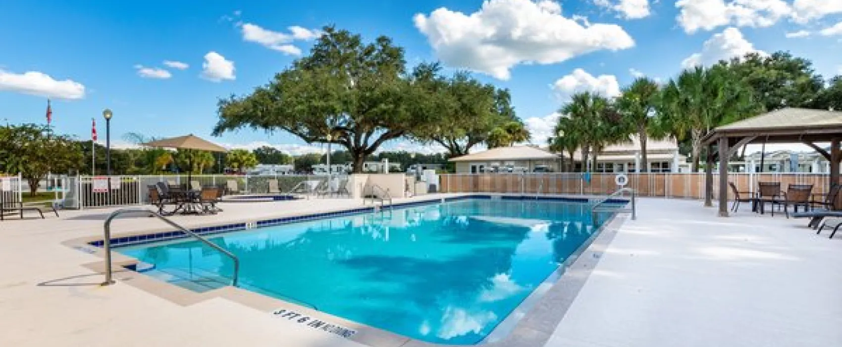 Paradise Oaks RV Resort