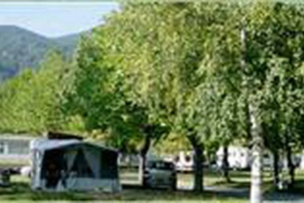Camping à la Ferme La Pomarède